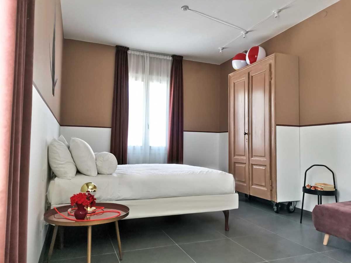 Casa Sebina - Your Design Home On The Lake - 3 Bathrooms 3 Bedrooms Desenzano del Garda Exterior foto